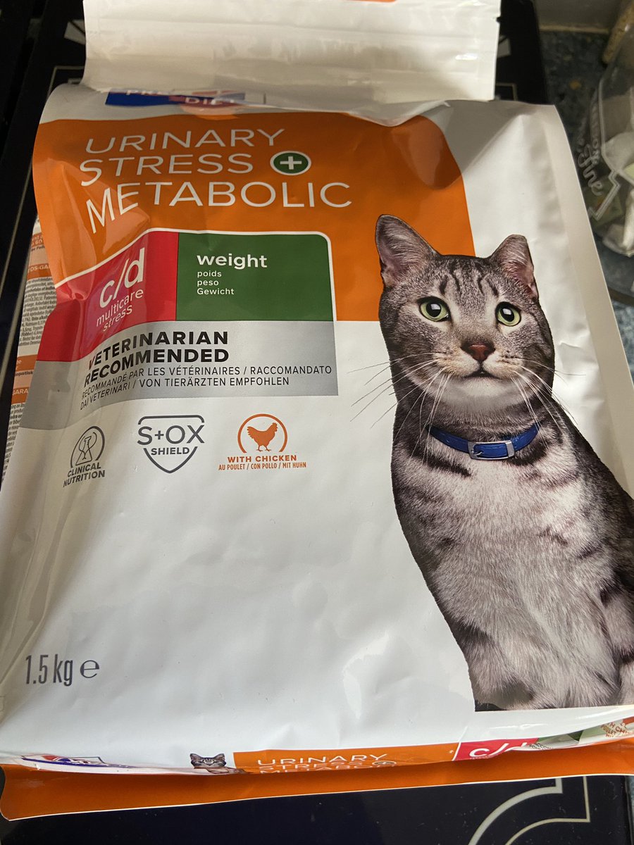 lecordierseveri's tweet photo. Teneur élevé en acides gras oméga 3
Pour aider à ramper le cycle de la inflammation. Favorise le niveau de pH urinaire souhaitable. 
Dissout les calculs de Struvite.￼￼￼￼￼

@sebastlove：#HTCFRxHillsPresctiptionDiet https://t.co/UdSqQIOaQU