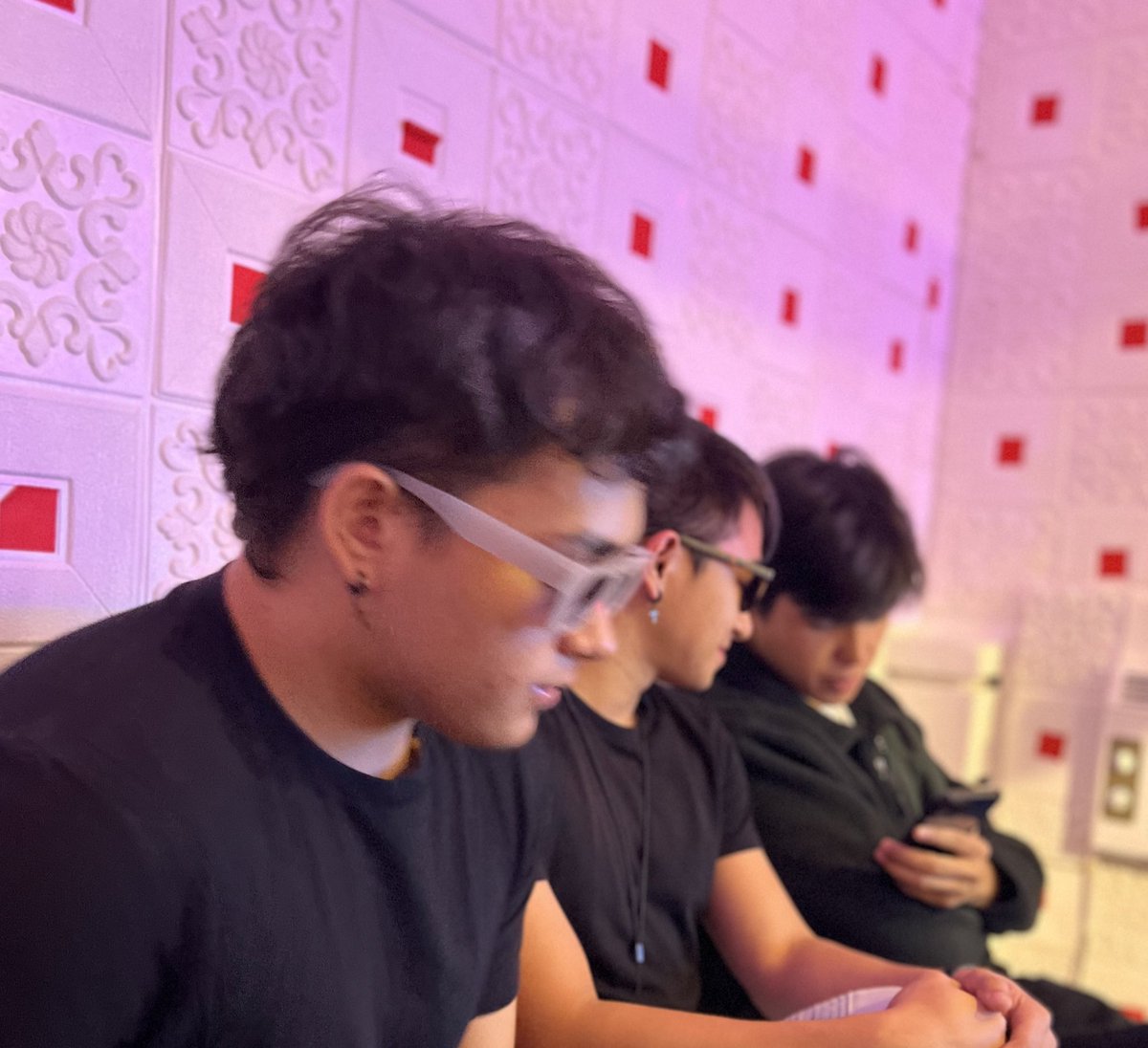 MyDearWriter's tweet photo. Ehem. Spotted. https://t.co/Zb0eW1WAKK