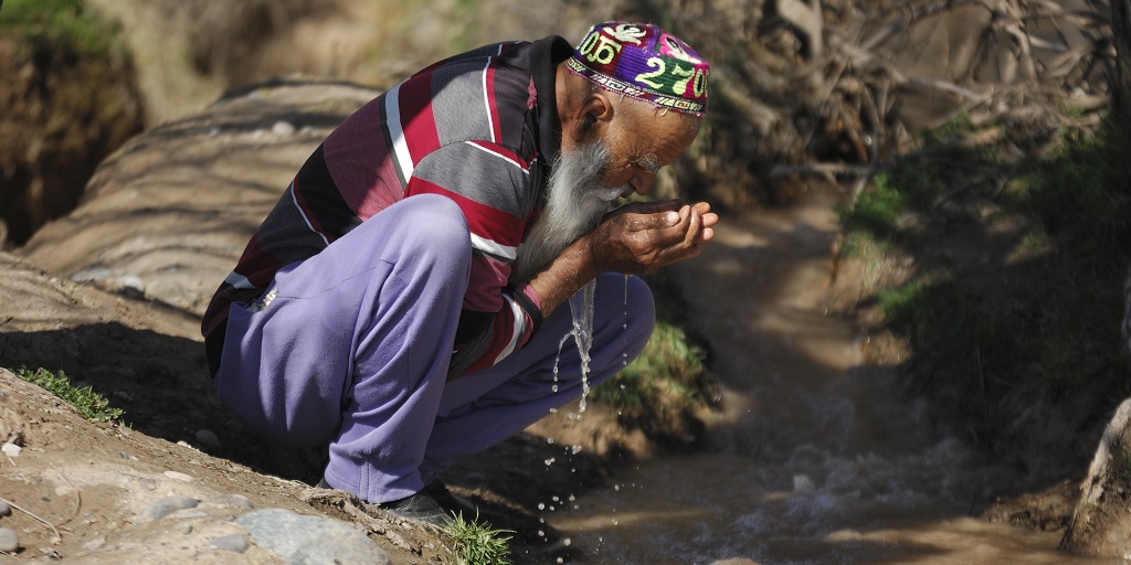 Water plays a key role in the economies of Central Asia, but poor water mgmt & failing infrastructure threaten sustainability. Find out how countries are coming together at the 2nd #DushanbeConference to catalyze water action: wrld.bg/n1V550JrAC7 @sevimli_o @WorldBankECA