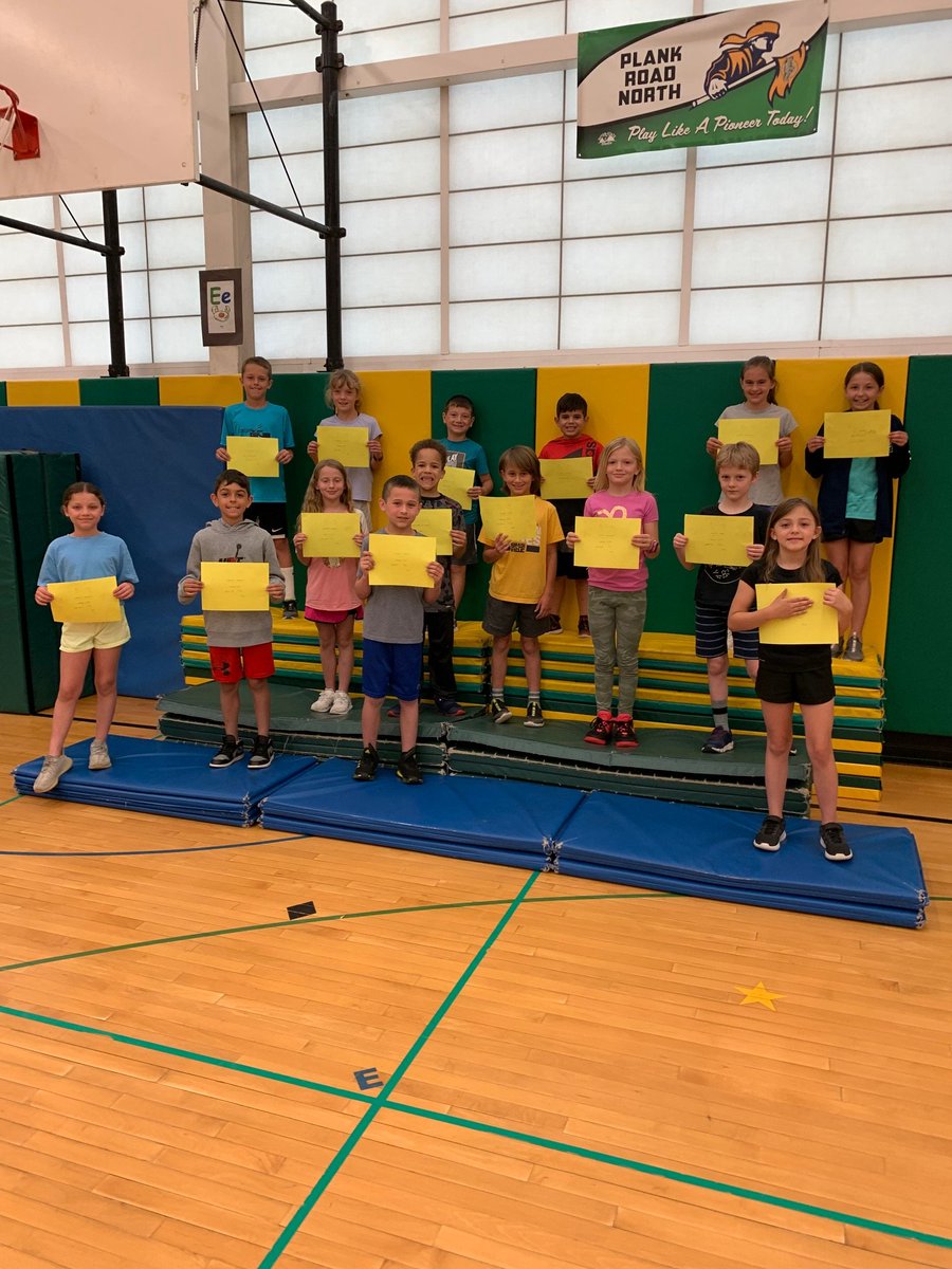 PlankNorthPE's tweet photo. #trackawards @PlankNorthPride @Schrodertrack https://t.co/MQb96ZDIw9