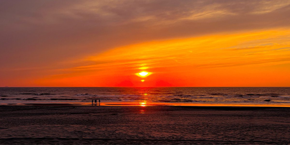 Na weken lang speculeren wat we zouden gaan doen 🤷🏽‍♂️ was team SPEAX afgelopen zaterdag te vinden op het strand in ‘s-Gravenzande. Een flink portie teambuilding tijdens een archery tag oorlog 🏹 en het adrenalineniveau laten stijgen tijdens het branding kajakken 🌊🚣🏽‍♂️ 

#team #uitje