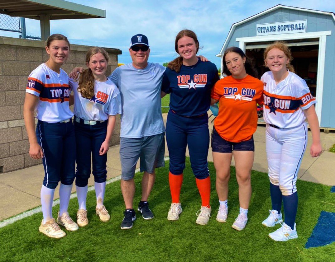 Zoe Holler tweet media