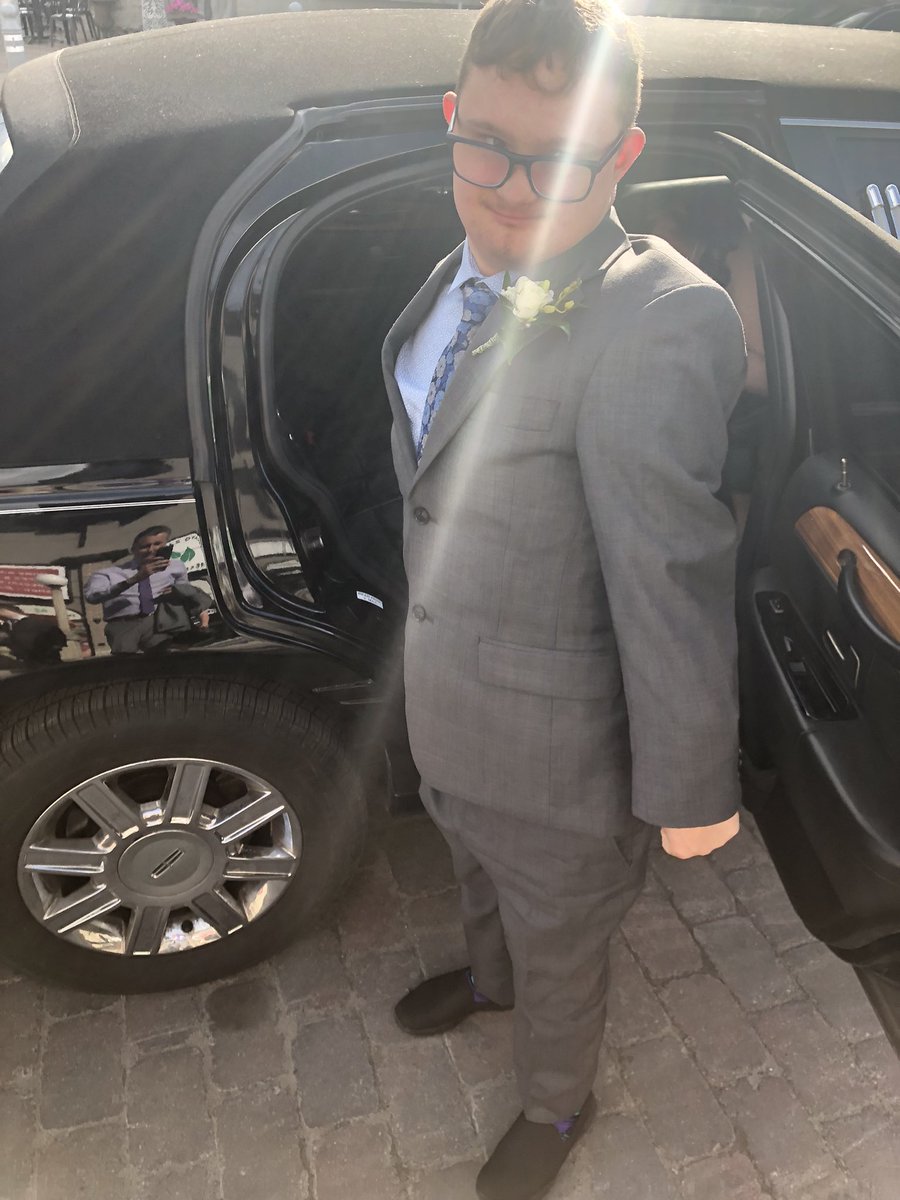 finleysp_mark's tweet photo. Some great memories from St Paul’s Prom 2022!  @StPaulOCSB @ms_klatt @OCSBSpecEd https://t.co/fLgFhbbLiO