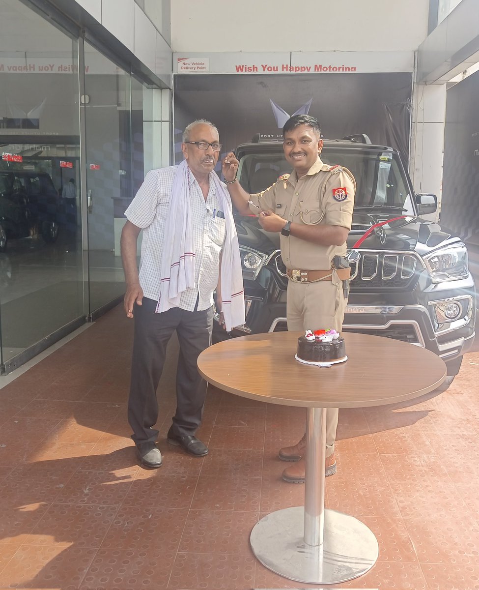 copkumargaurav's tweet photo. पापा आपके लिए....#Scorpio🚙
@sengarlive @SinghDeepakUP https://t.co/MY2lCrepQ4