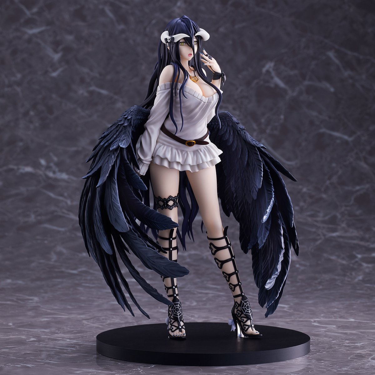 animetrends's tweet photo. Union Creative anunció el lanzamiento de una figura a escala 1/6 basada en Albedo (So-Bin Ver.) de la franquicia de "Overlord", para noviembre de 2022. Mide 270 mm y tendrá un precio de 22,000 yenes (166 dólares). #overlord https://t.co/w0qsj1EhKv