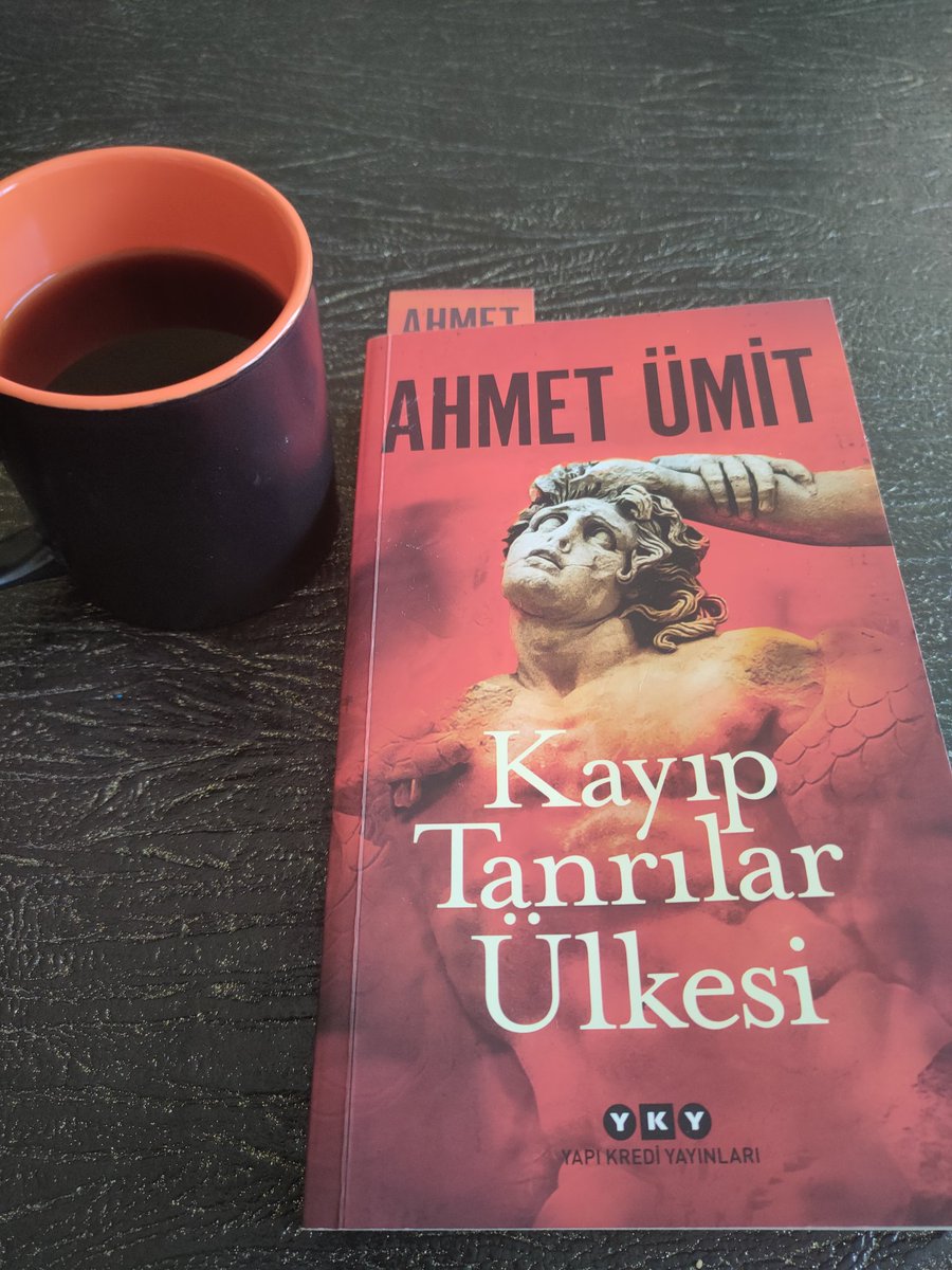 Yeni kahramanlar tanımaya hazırım..
#Ahmetumit 
#Kayiptanrilarulkesi