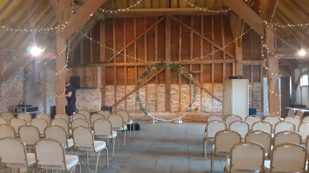 HDHProductions's tweet photo. Couple of pictures from our setup of Nelson &amp; Luter wedding. At the beautiful @theredbarnnorfolk 

We supplied a @MartinAudioLtd sound system &amp; @AmericanDJ_EU uplighters
#weddinghire #weddinghireuk #weddinglighting #avhire #audiovisual #audiovisualhire #lighting #party https://t.co/JVZubYv5H7