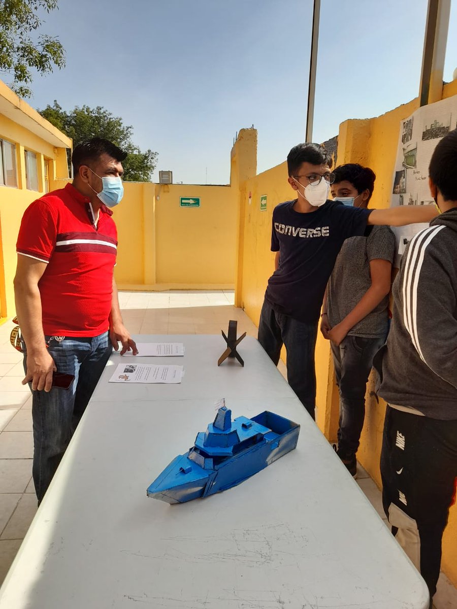 gpovasconcelos's tweet photo. Los alumnos de primer grado, realizaron la exhibición de su proyecto de historia "Grandes guerras". Exponiendo la artillería de la que se hizo uso durante la primera y segunda guerra mundial. Recibimos la visita de algunos padres de familia. Muchas gracias por su apoyo!!! https://t.co/JUuXloCEPp