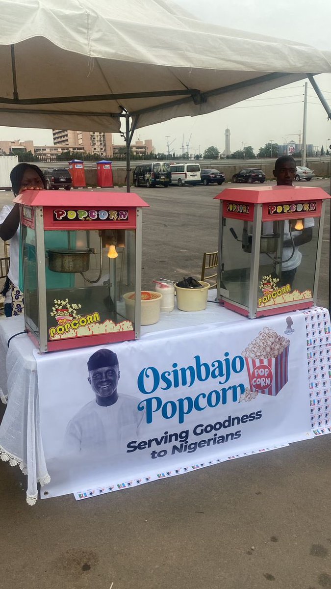 whitenigerian's tweet photo. Serving Goodness to Nigerian’s 🇳🇬✅😀 https://t.co/61HWBNdKLj
