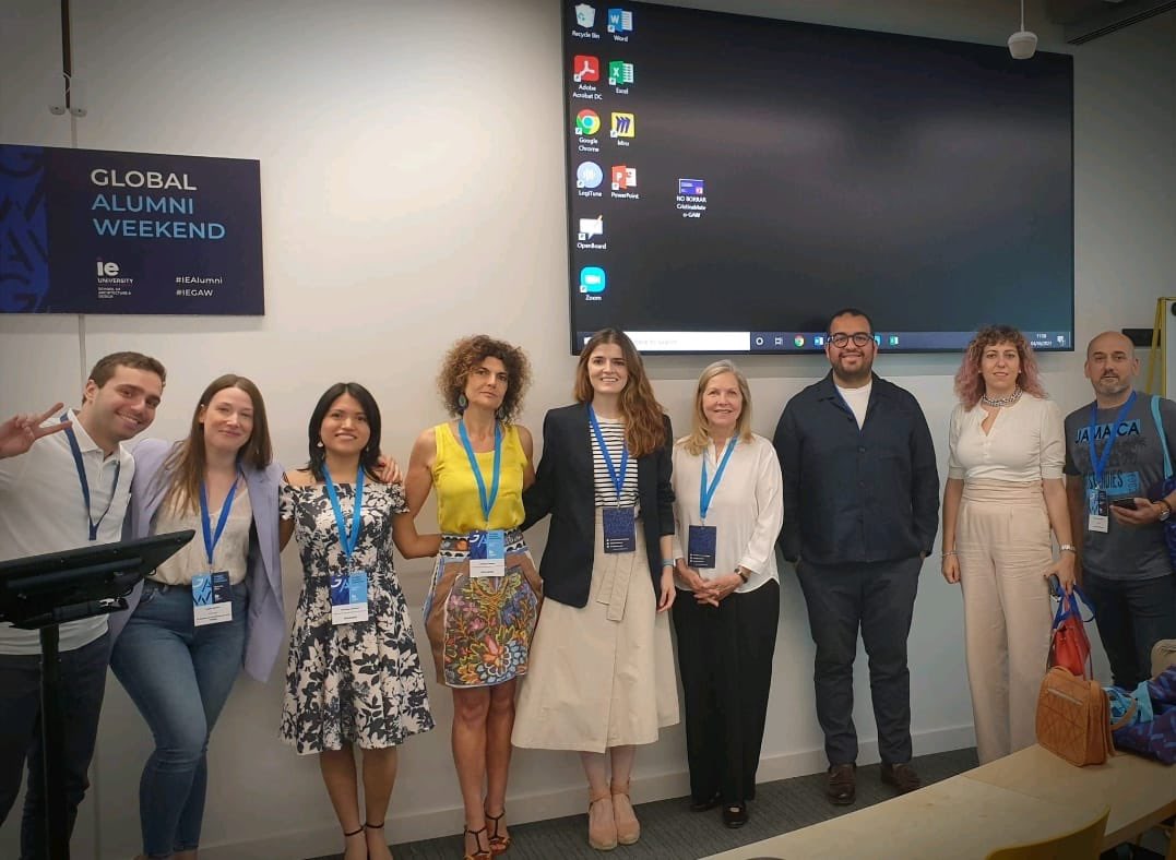 OLA_research's tweet photo. Our cofounder @JenniferDurand1  presenting recent work about immersive spatial experiences at @IEuniversity in Madrid. https://t.co/abfle9KxEZ