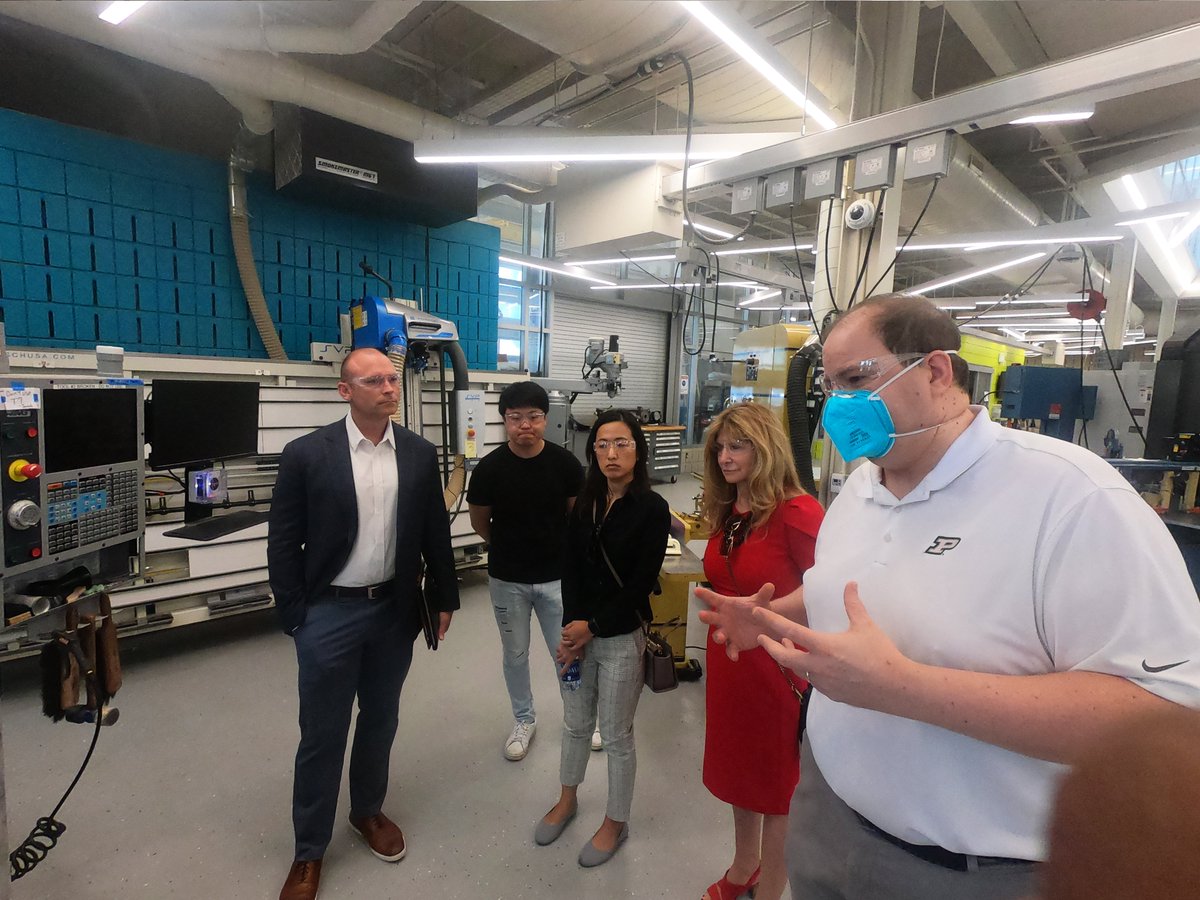 PurdueBechtel's tweet photo. Last week the center had the pleasure to welcome @Haas_Automation  to the Gene Haas Manufacturing Lab. The center has been equipped with various high-tech CNC machines. Students use these machines to manufacture a wide variety of projects. All thanks to GENE HAAS FOUNDATION!! https://t.co/95BTsMgqAy