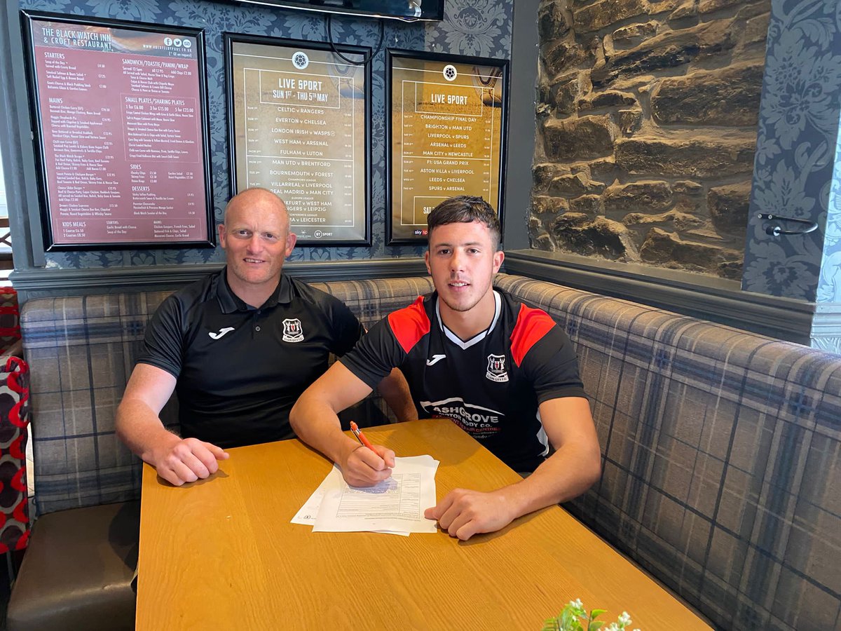 SIGNING NEWS ✍️ 

We are pleased to announce the signing of Jake Dolzanski. 

The young defender previously of Jeanfield will join the club until summer 2023. 

Welcome to City Jake 🖤