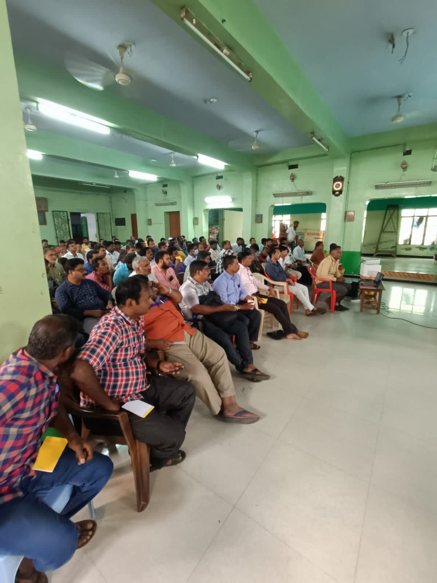 ALTECSYSTEMSCSC's tweet photo. CSC &amp; UIDAI  Provides Aadhaar training to all Tamilnadu CSC Bank BC UCL vle's which are held in district- Namakkal 
Date- 07.06.2022 
It's most valuable Training👌

Thank you @CSCegov_ @UIDAIBengaluru @dintya15 @csc_south @suganeshwar @CscNamakkal https://t.co/hyAZrxR7lq