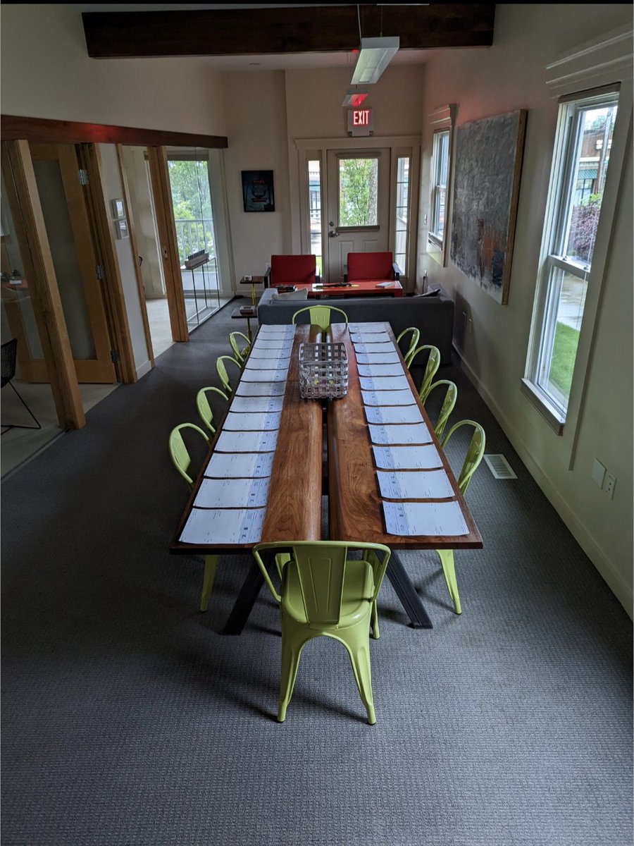 b atomic tweet media