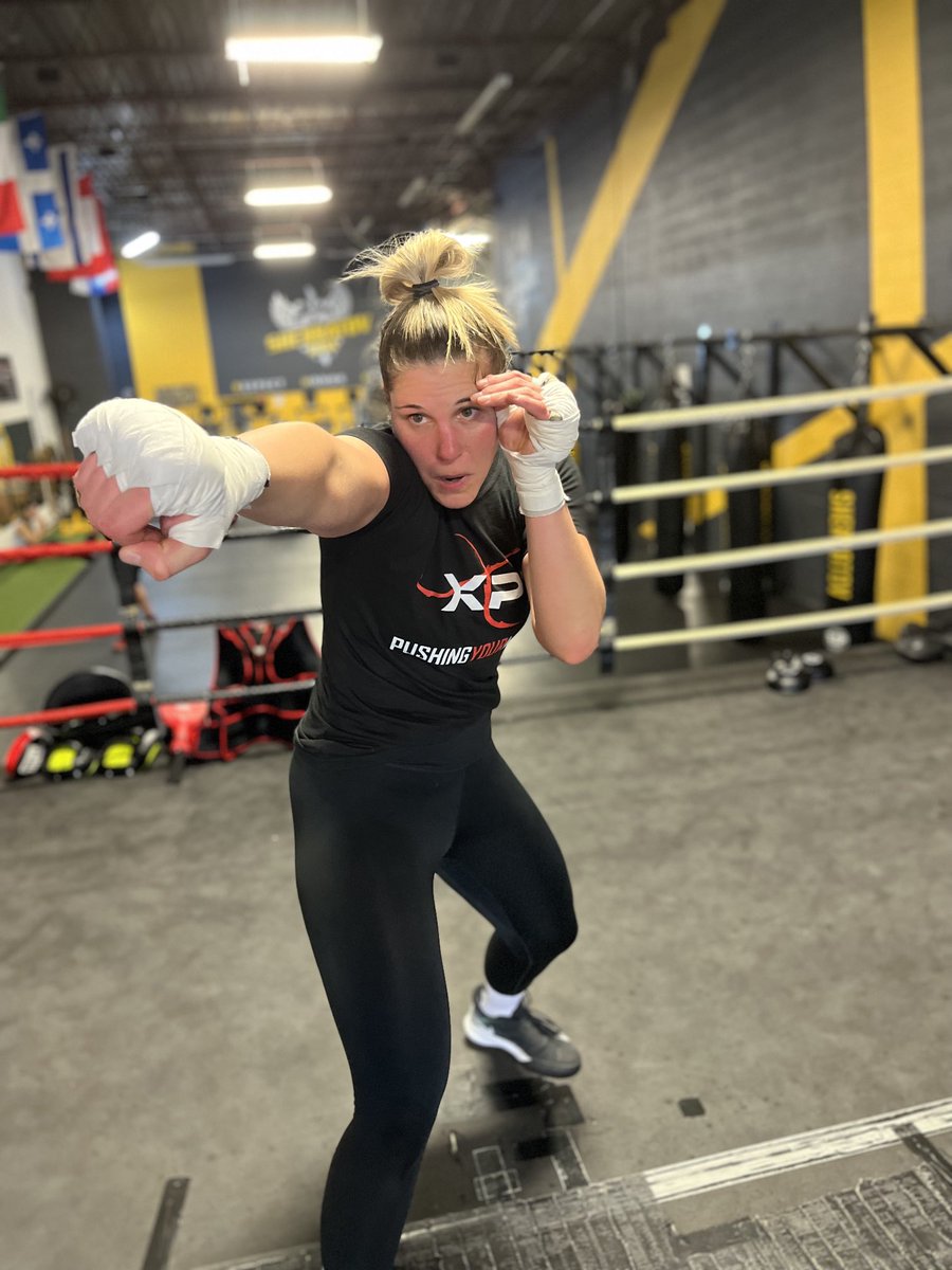 EveDicaire's tweet photo. Même si la route est parsemée d’embûches, continue de fixer tes objectifs 👊
***
Even if the road is strewn with pitfalls, keep setting your goals 👊
#XPN #xpnworld #xpnathlete #pushingyourlimits https://t.co/802510zhJh