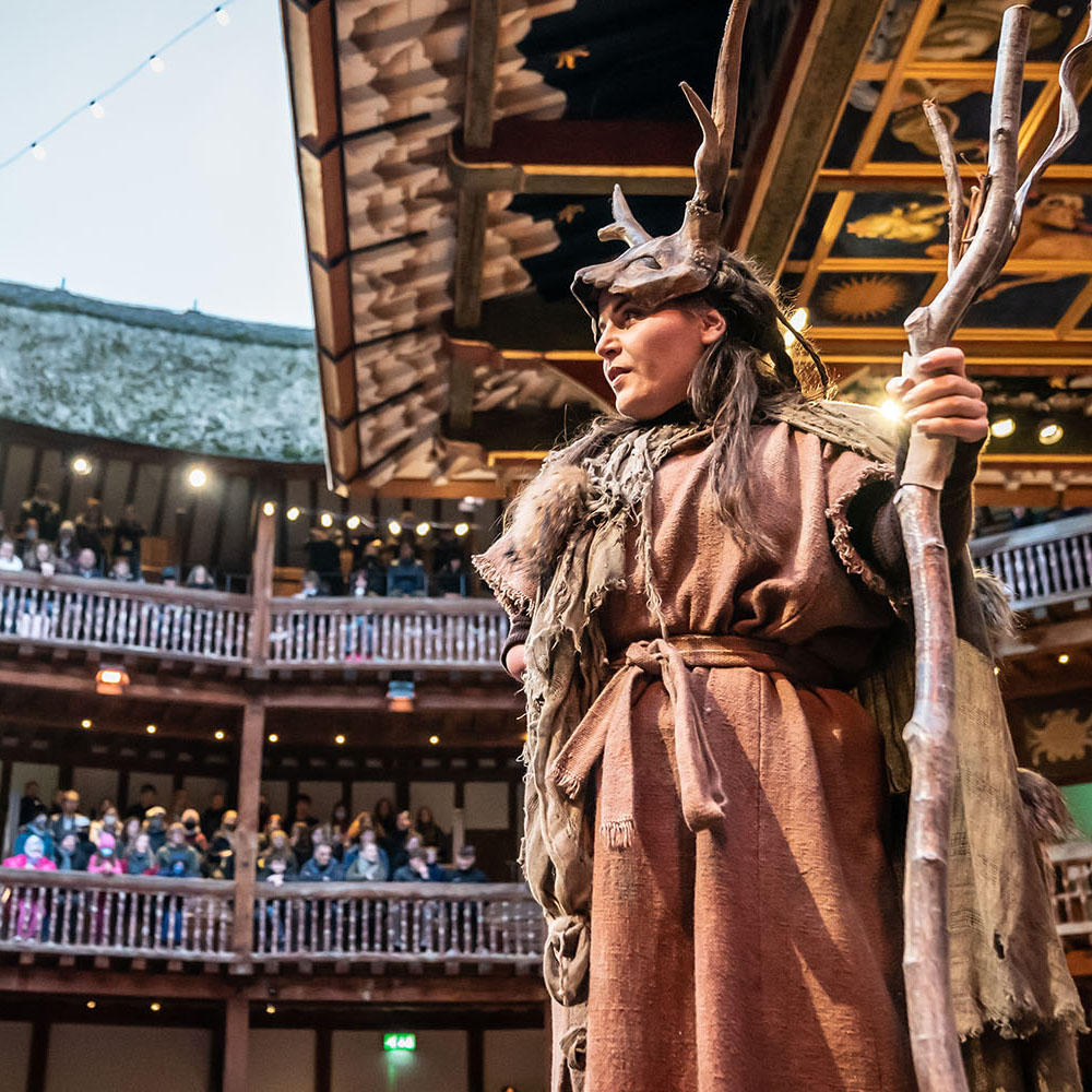 Something wicked this way comes... to schools around the world!

Our 2022 #PlayingShakespeare #Macbeth production is available to stream (for free!) for young people until December 2022.

🎥 Register &amp; watch: bit.ly/GlobeBlogMacbe…
📝 Explore resources: bit.ly/GlobePSwDBMacb…