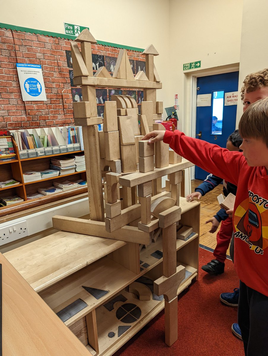 Miss Mitchell tweet media