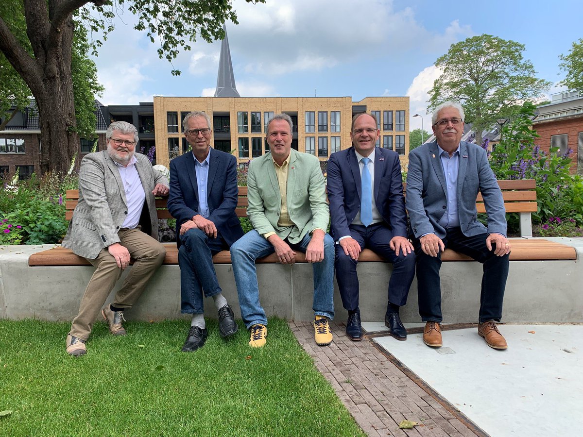 #Coalitieakkoord | Vol enthousiasme hebben D66, Groen Links, PvdA, VVD en Lokaal Belang zojuist hun coalitieakkoord gepresenteerd. Ook zijn onze nieuwe wethouders nu bekend (👉🏻 bit.ly/3tjk44S).