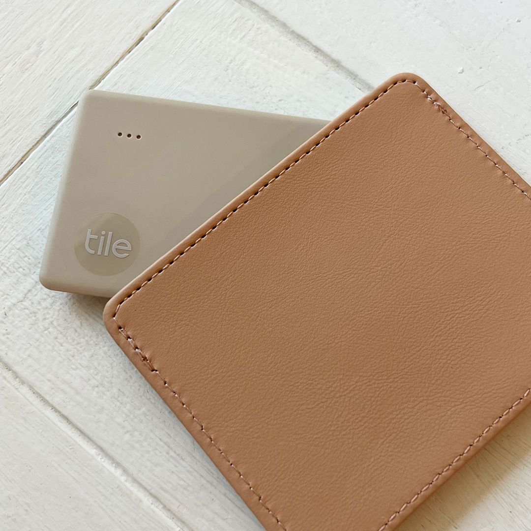 TheTileApp's tweet image. No more “where’s my wallet” moments 👏 #TileItFindIt