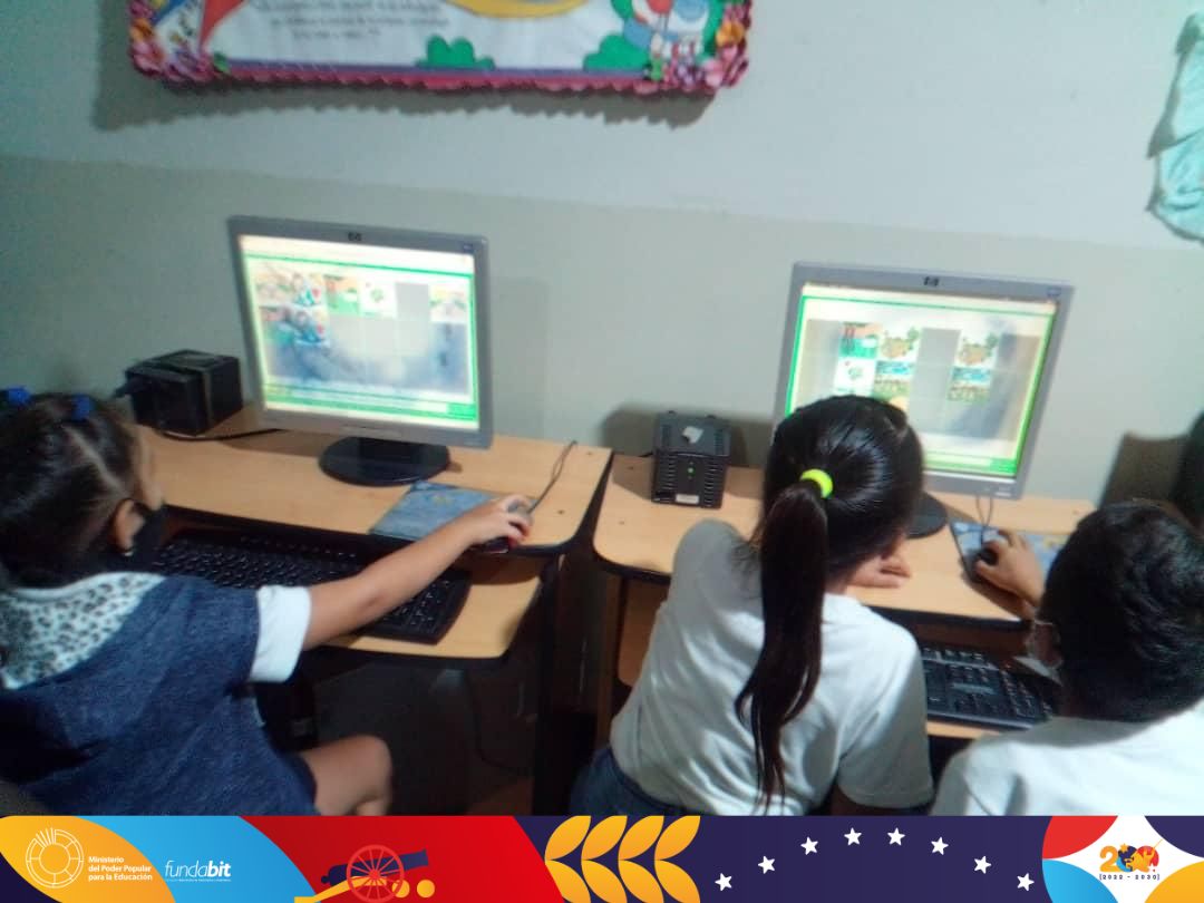 Fundabit_'s tweet photo. #07Jun 🖥️Estudiantes de 2º grado son atendidos por las tutoras Nelia De Andrade y Angélica Romero con un recurso interactivo sobre el "Día Mundial del Medio Ambiente" con el uso de la herramienta TIC JClic en el #CBIT "Escalona y Calatayud" ubicado en el Edo Yaracuy
#AméricaSoyYo https://t.co/yLcp2XX0ZB
