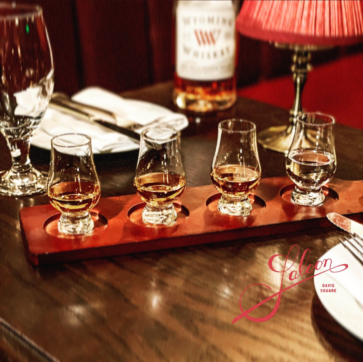 SaloonDavis's tweet photo. We take off tomorrow night at 5 o’clock with our next Fight or Flight. Come sip on some of the best with us. This week - Irish Whiskey Flight hand-picked by Luke to keep the good times rolling. 
•
Fight or Flight / Wednesdays beginning at 5 o’clock / $45 per flight https://t.co/FYNAqgwVnO