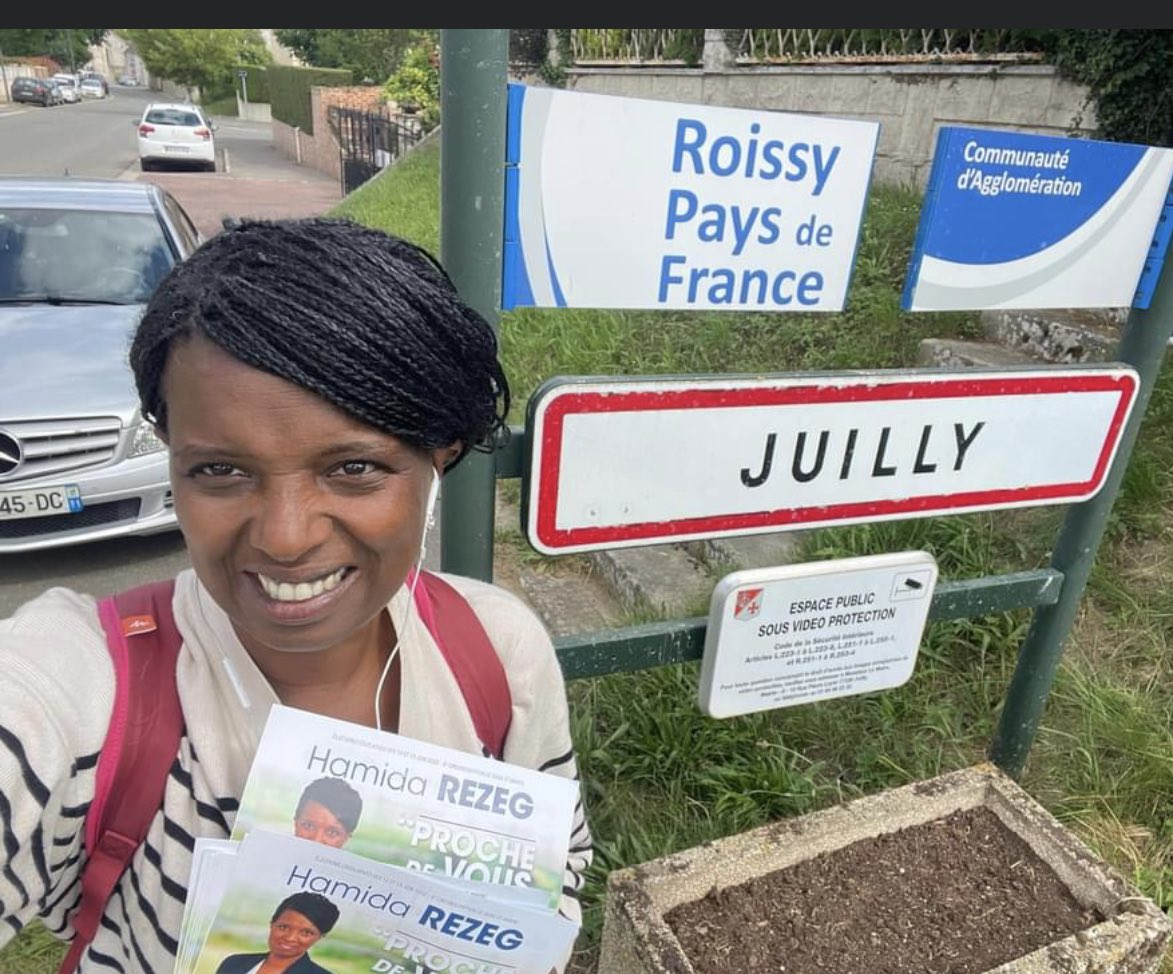 rezeg_hamida's tweet photo. Carnet de campagne 🇫🇷
On accélère avec mon suppléant Stéphane Devauchelle😉#Juilly #Rouvres
Boîtage et porte à porte 😀🚘
#legislatives2022 https://t.co/1IiuGgES8b