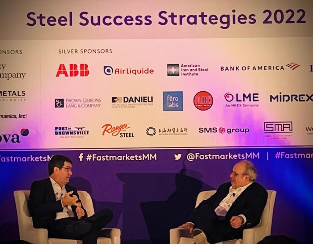 MaximoVedoya's tweet photo. Quiero agradecer al equipo de @WorldSteelDyn por invitarme a #FastMarketsSSS y especialmente a John Lichtenstein por su entrevista sobre el futuro de @Ternium y nuestro compromiso con la descarbonización de la industria. https://t.co/Q9uxxqxV6D