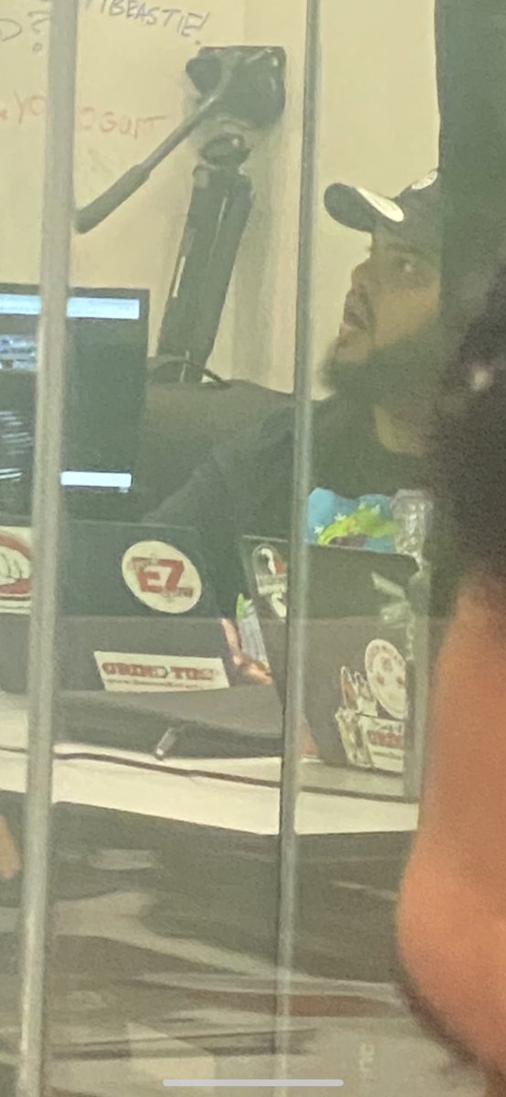 StickRadio's tweet image. Not sure what Fletch is showing @SpeakEZsports_ but he seems to be enjoying it.