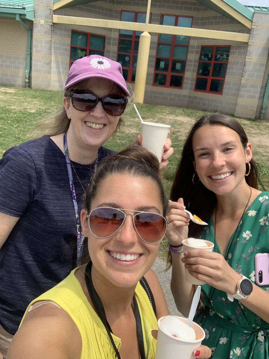 PBIS quarterly event… Solley snowballs! <a href="/SolleyAACPS/">SolleyAACPS</a> <a href="/MsMcDonald19/">Ms. McDonald</a>