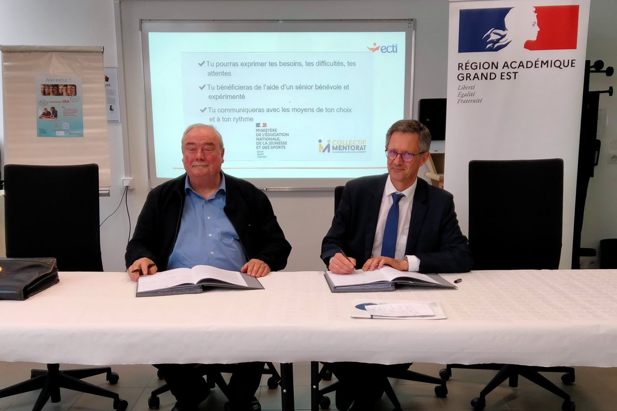 RA_GrandEst's tweet photo. Signature de convention ✍  entre la @RA_GrandEst et l'association de bénévoles séniors #ECTI qui oeuvre notamment à l'insertion sociale et professionnelle des jeunes et qui contribue à la réussite des apprentis par le mentorat au travers du dispositif #ORA. https://t.co/2kS67e2ENo
