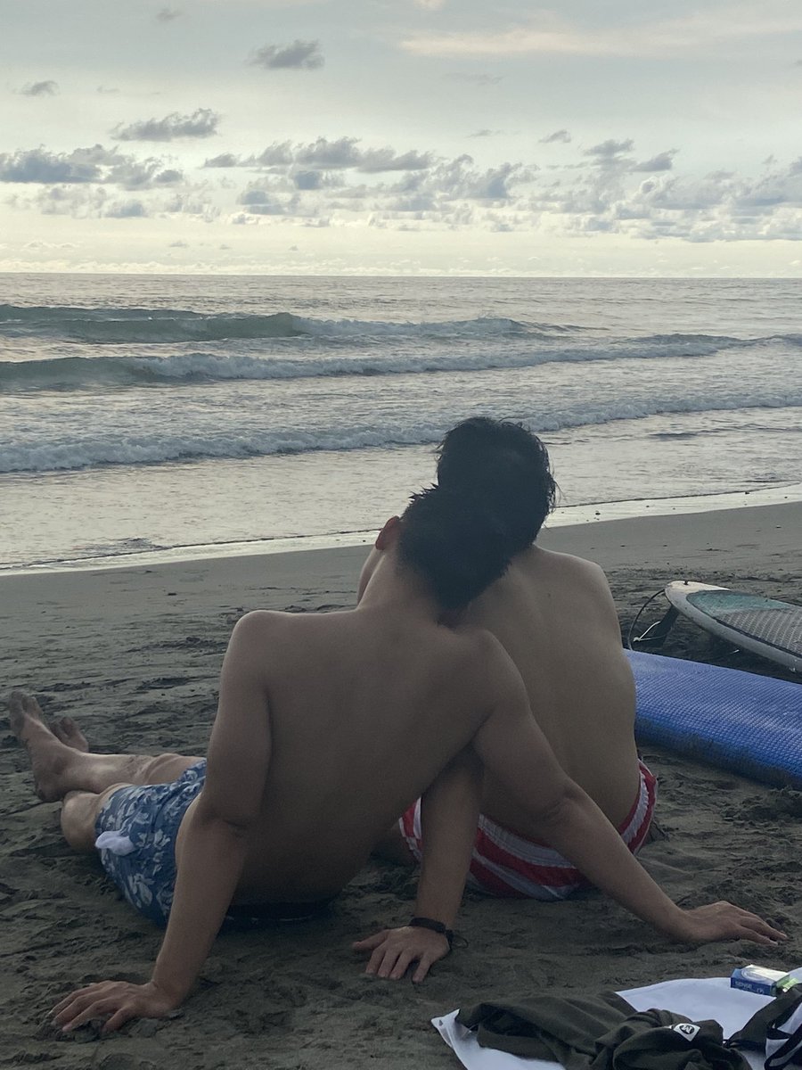 elmstweeet's tweet photo. Wrapping up our El Yu shoot tomorrow. Props to these two actors for their fully committed performance. #TwoAndOne https://t.co/9JNxwoV722
