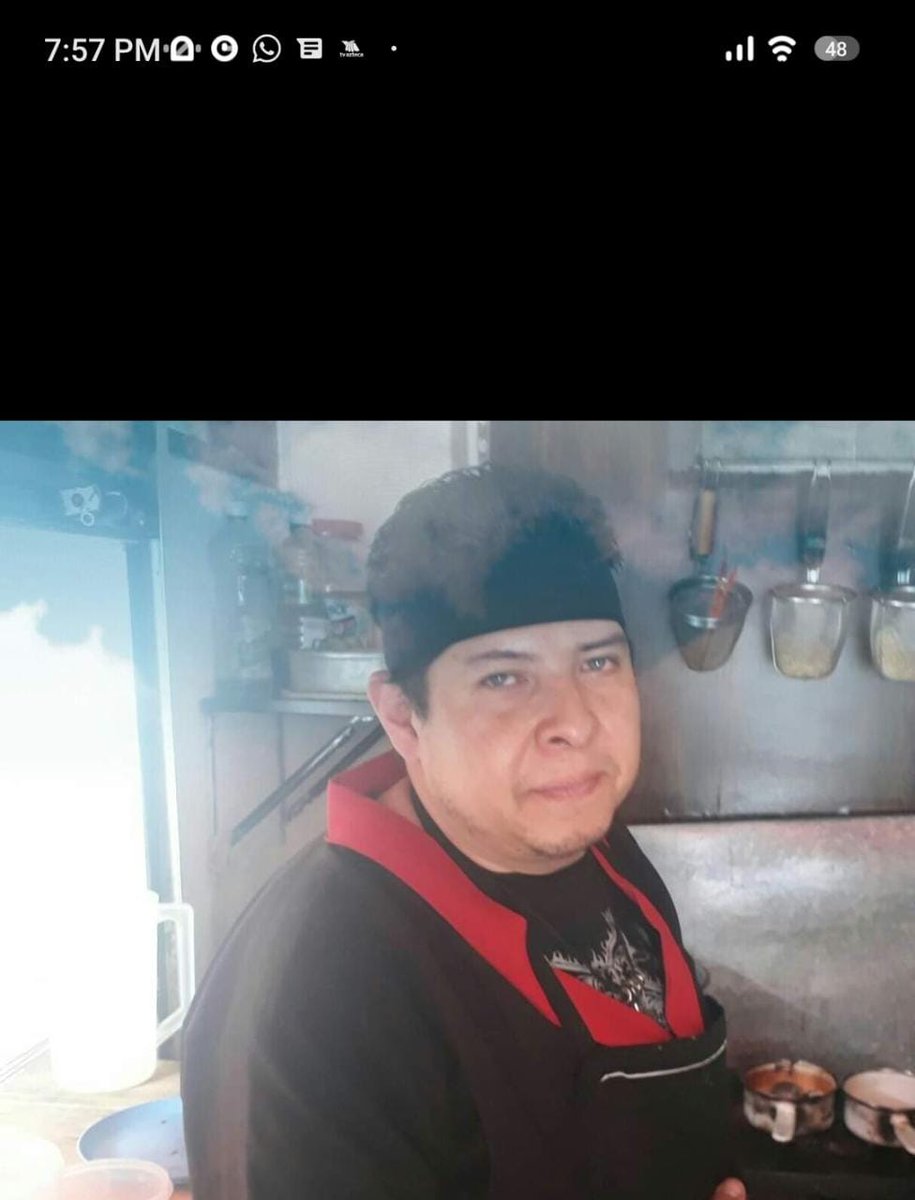 michsalzar's tweet photo. @sushiroll_mx PORFAVOR ayuden a detener está cuenta que está siendo utilizada por esta persona ex empleado que se quedó la página y está haciendo mal uso de la cuenta y desprestigiando a restaurantes ayuden PORFAVOR reportando https://t.co/8QtFwrqUKd