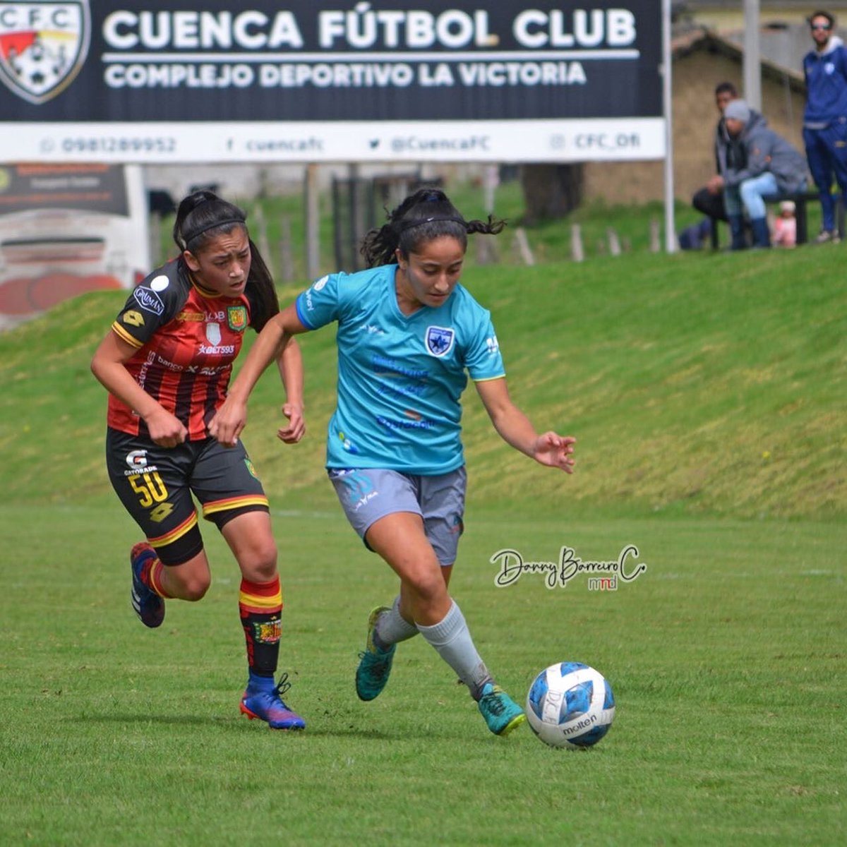 Tío <a href="/chitoveraUFC/">C H🖕🏽T O🇪🇨V E R A</a> , creo que peloteo un poco mejor que tú 😜, y por eso merezco un retweet 🙌🏽

Domenica Rodríguez Vera

Superliga Femenina 2022