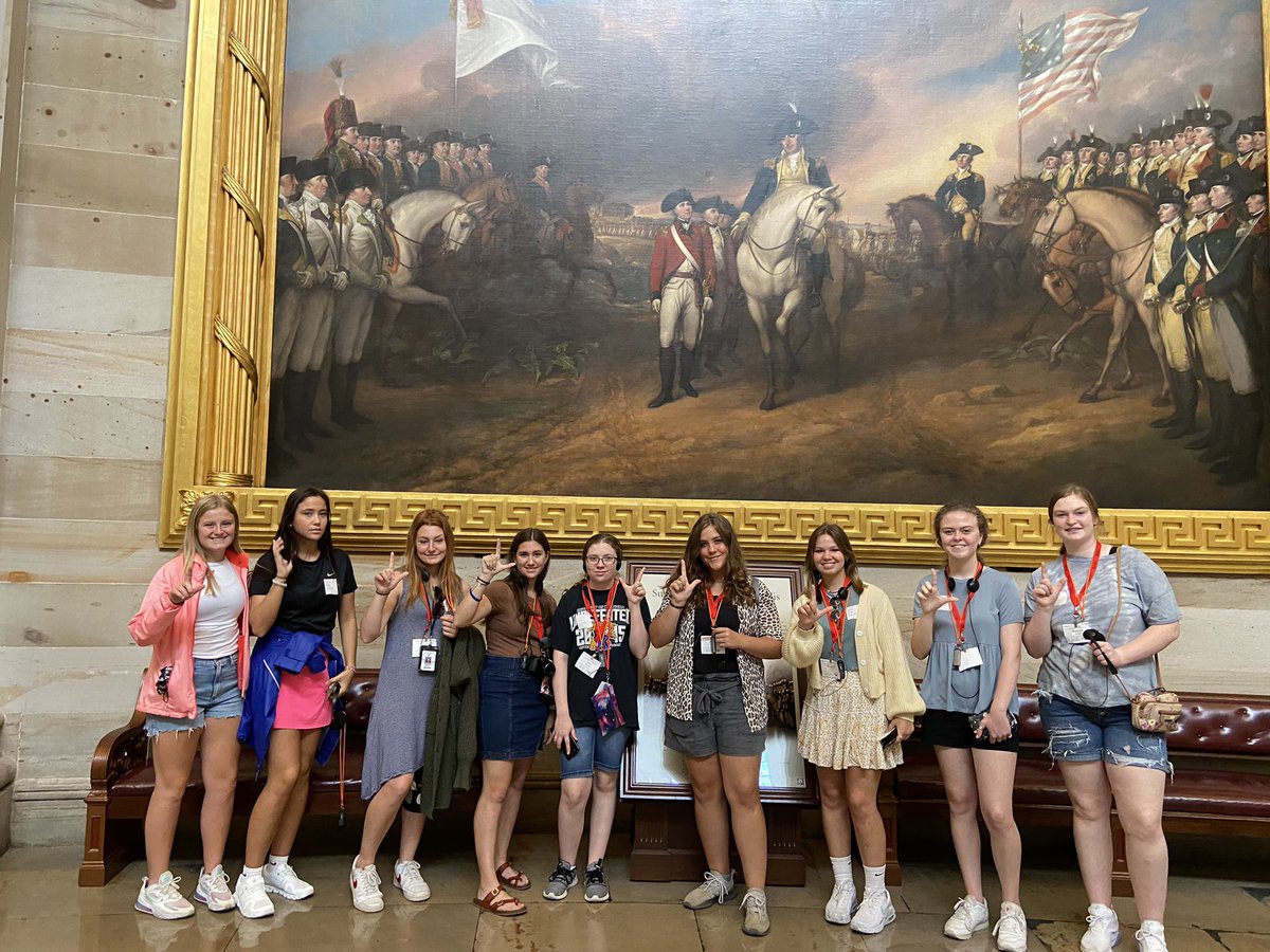 rgyaden's tweet photo. Lincoln by Lincoln! Literally! Visiting the Capitol today, we visited the iconic image of the Surrender of Cornwallis. Washington sent Benjamin Lincoln to accept. This is who Lincoln County was named for. SERIOUSLY-Ls UP! @SchoolsLincoln @AspireKy @KEDC1 @LincolnCoHS https://t.co/xardvUCwLJ
