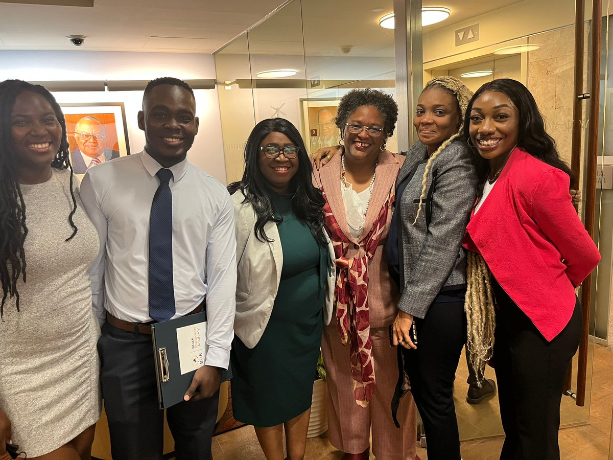 CandiesKotchap1's tweet photo. If this is not the year to manifest your wildest dreams, I don't know when that will be! I just met Prime Minister Mia Amor Mottley @miaamormottley in New York. 

Thank you Prime Minister for leading and letting me see you lead!!!

@JaquiParchment @KarlynPercil @Nadia_Theodore 🙌🏾 https://t.co/0GIq6VXhhn
