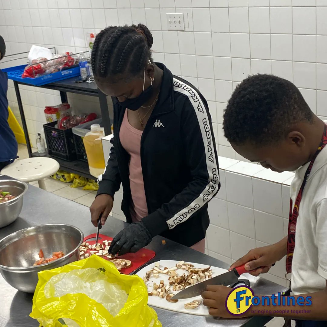 frontlinesto's tweet image. Join us tomorrow at 4pm for our So You Think You Can Cook Program. This program is for youth aged 6-12. Last week we cooked quesilldias, come in and find out what we will be cooking for tomorrow😋👀Register on our website now✍️
.
.
.
.
#torontocook #torontochef #torontoculinary
