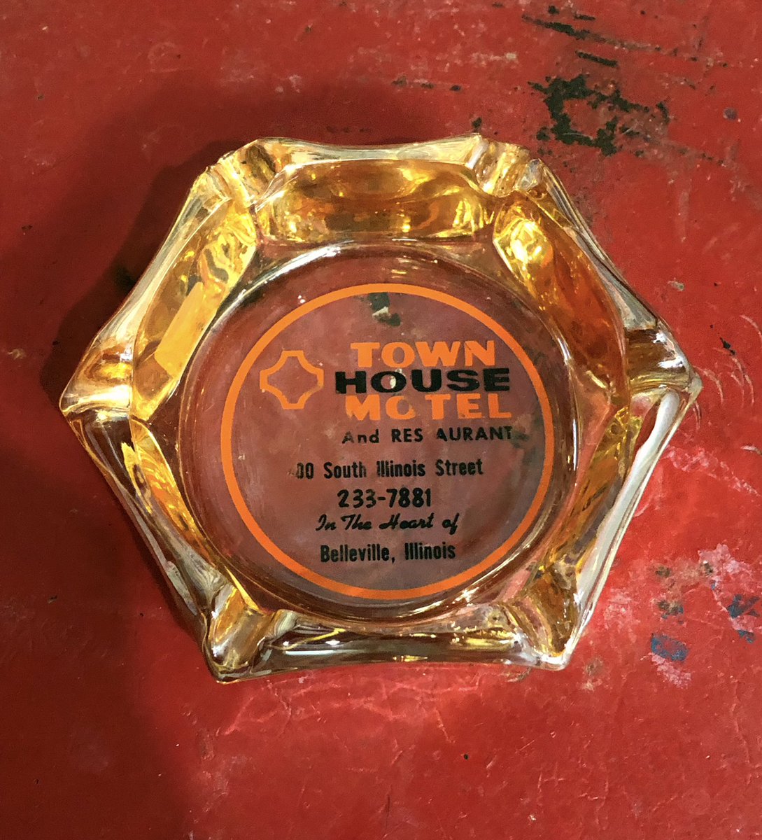 mrgriffin33's tweet photo. Vintage Motel Ashtray! @_vintagedresser https://t.co/Z5odGFrDcj