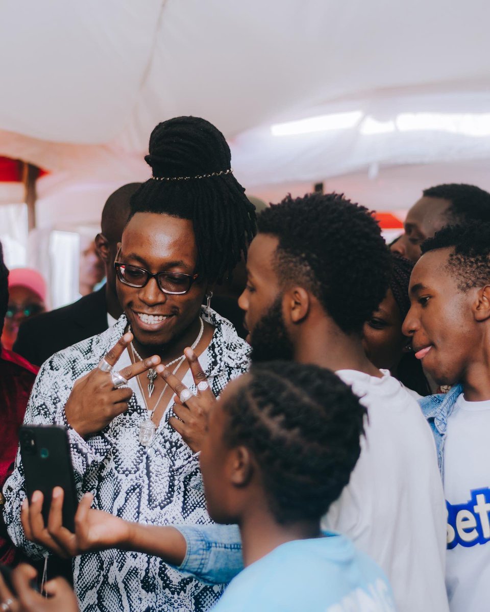 solgeneration_'s tweet photo. How the #AbsaReadyToWork programs leaves you feeling! 😁

Register today to join the ever growing DOPE online community; app is available on Play Store and App Store
@absakenya 
#DOPExAbsaRTW
#DOPECampusTour

📍: Eldoret- Trace In The City presents #DOPECampusTour powered by Absa https://t.co/KK3qI90FNi