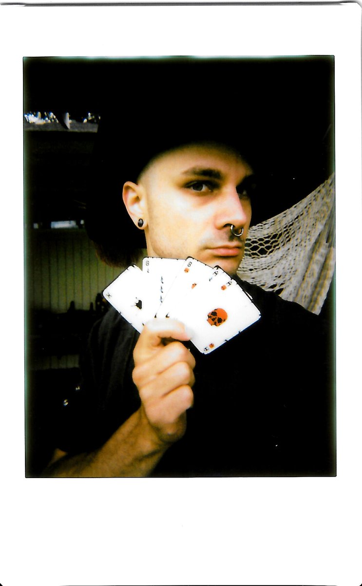yngar's tweet photo. Would you fold this hand? #trashpoker
Get your trash poker deck by @modernmodron with rules written by me at https://t.co/YmGQQ6nQPD
or play the web game at https://t.co/bsq8GrytWf https://t.co/eqVeS4eBGv
