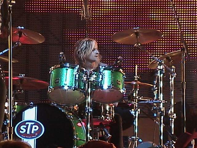 Happy birthday  ERIC KRETZ 56

STONE TEMPLE PILOTS 