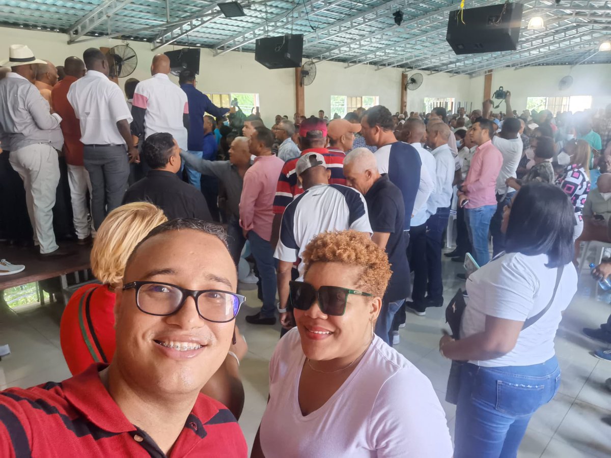 corriente_jfpg's tweet photo. La #CMJFPG Seccional Norte en apoyo al próximo presidente del Distrito Nacional @PRM_Oficial Lic. Venancio Alcántara.
@luisabinader
@RaquelPenaVice
@RobertoFulcar
@RafaelAmadorF
@Educativo02
@corriente_jfpg 
#EducaciónCambió
#VinimosHacerloDiferente https://t.co/NSIiRfj8Vn