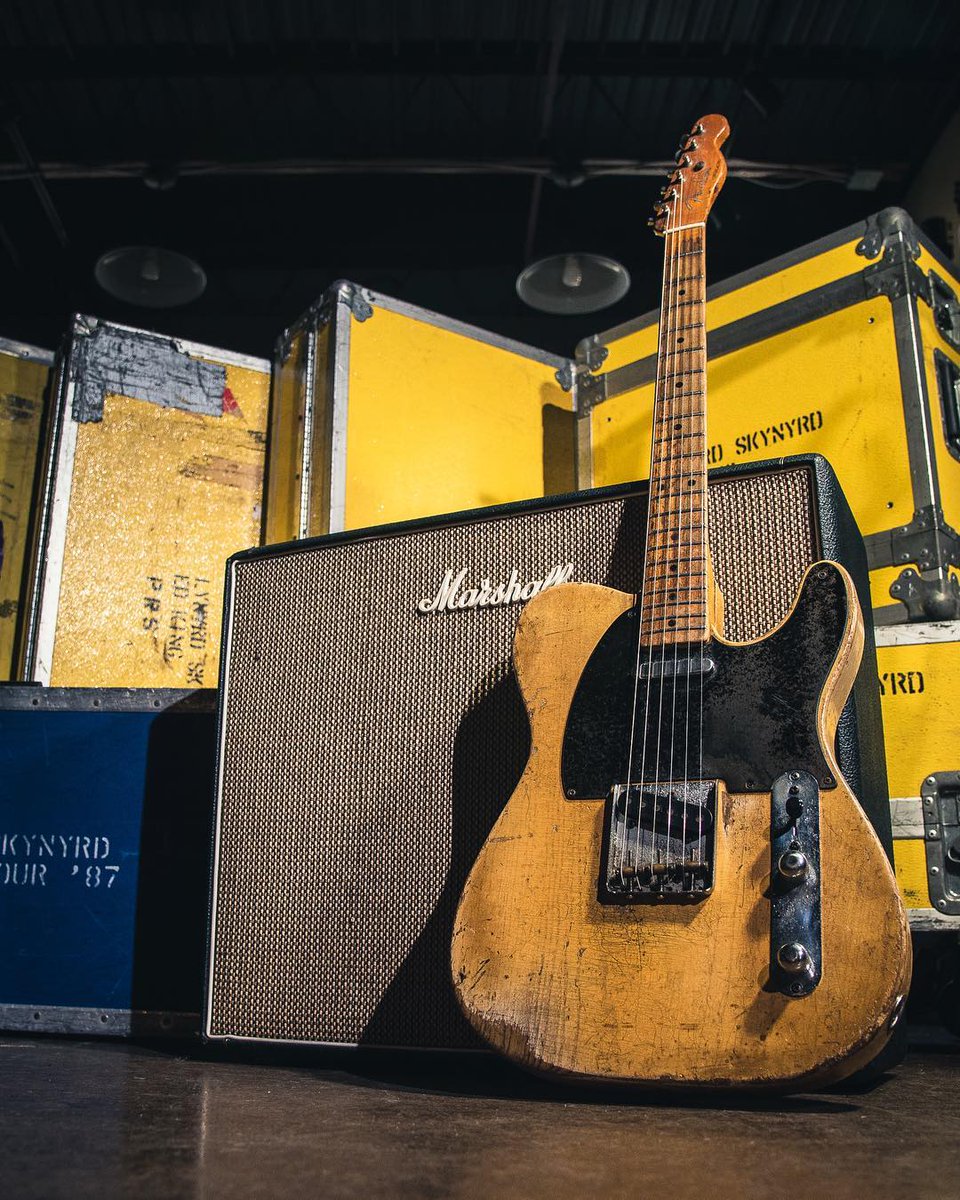 muerdekeroyo's tweet photo. #TeleTuesday Ed King's 1954 Fender Telecaster #guitar @Fender #Telecaster #EdKing #LynyrdSkynyrd https://t.co/hIA2GXLtuz