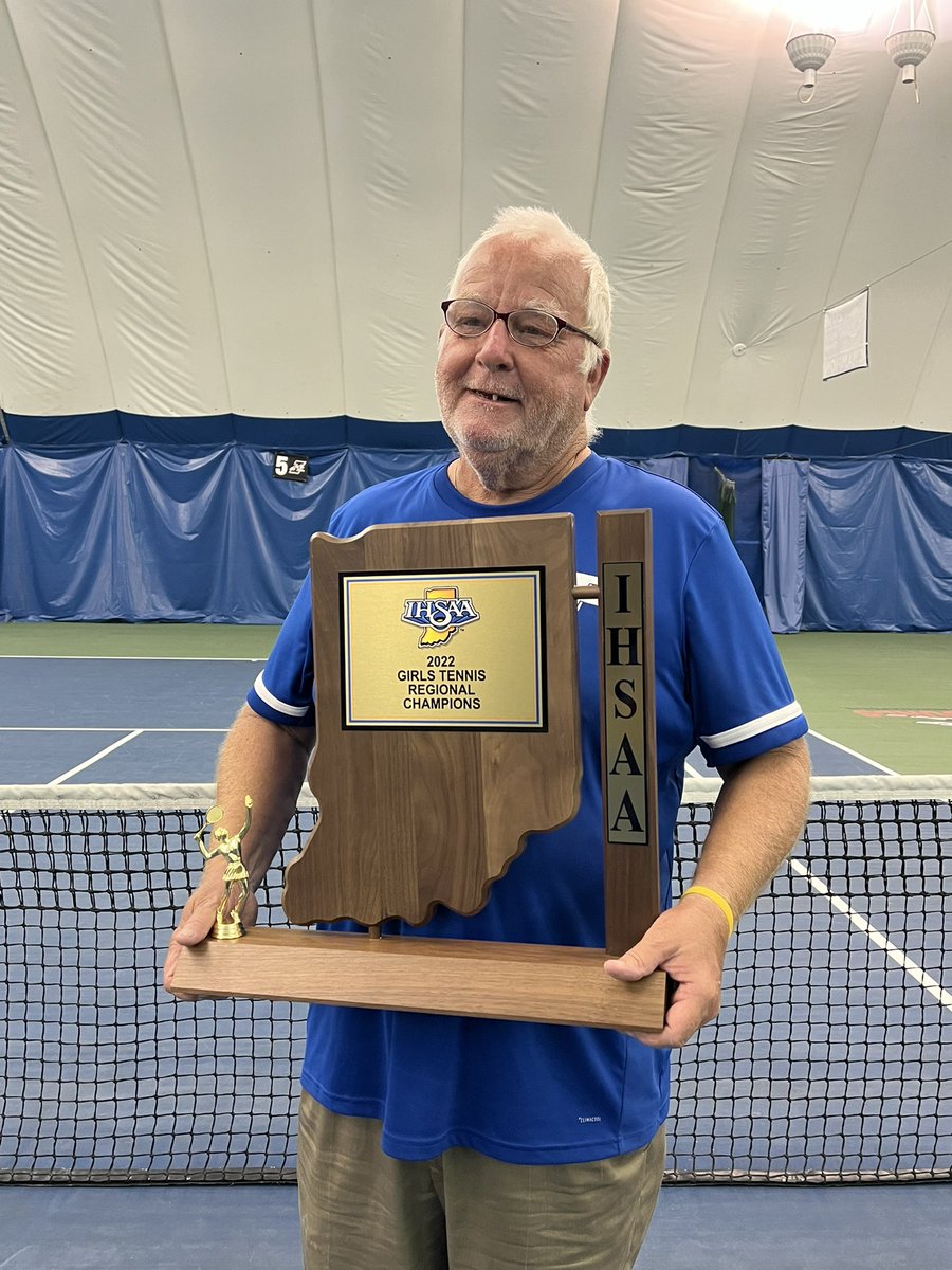 Congratulations to our coach, the G.O.A.T.🐐. Mid-State Conference coach of the year.  We sure do love this guy💙🤍🎾<a href="/GoGrizzlyCubs/">Franklin Athletics</a>