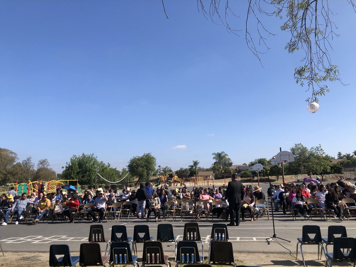 GrapevineEleme1's tweet photo. Fantastic Fifth Grade Promotion! Outstanding Grapevine Grizzlies. What a memorable day! https://t.co/MjH1uWs7zx