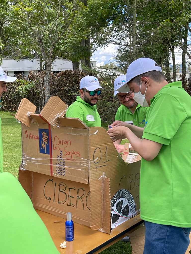 CIBERC_L's tweet photo. En pasadas semanas desarrollamos una actividad interna denominada Team Building en la ciudad de Quito, Ecuador. En la misma participó la operación de CiberC Ecuador y nuestros gerentes regionales; El objetivo de esta actividad fue motivar la integración y  el trabajo en equipo. https://t.co/zLgr5v1vfu