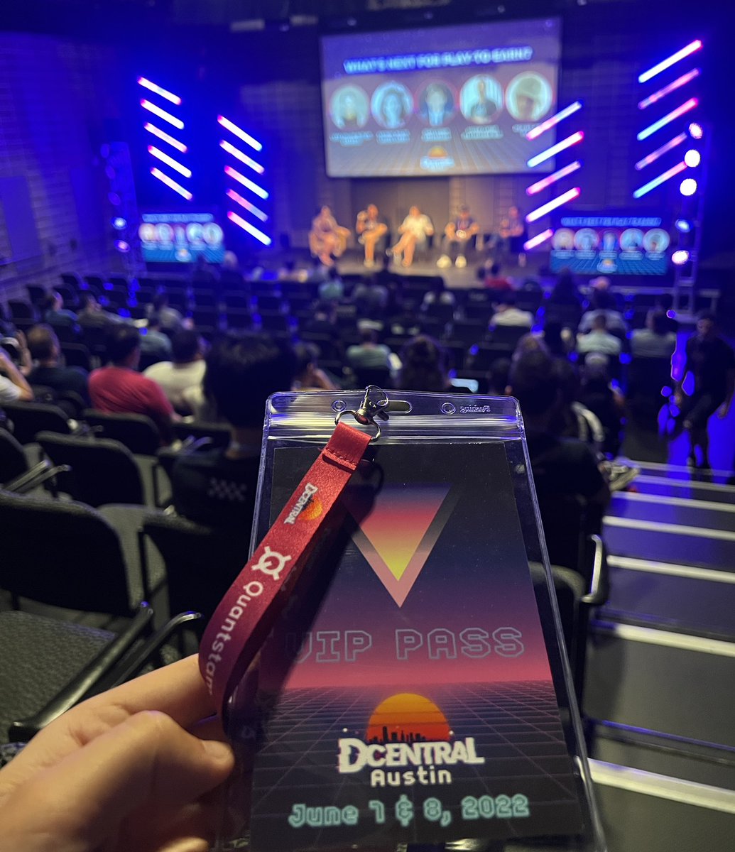 0xjonny_'s tweet image. GM @DcentralCon 👊

#play2earn #nft #austin #texas