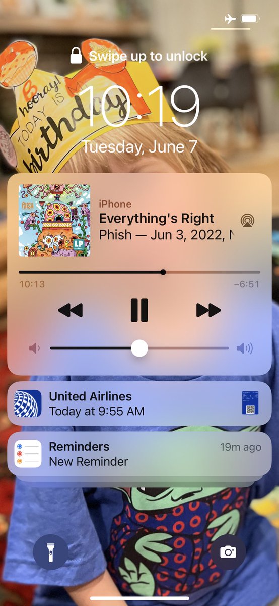 ClimberForbin's tweet photo. Flying into Aspen and it was beautiful and bumpy! Thankfully I had my service music to comfort me. #EverythingsRight https://t.co/d6rAt48z3w