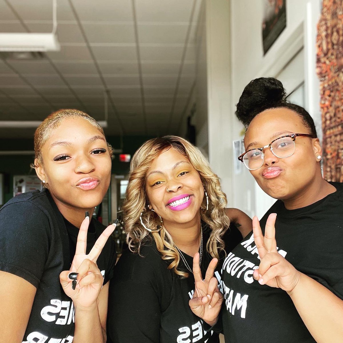 DHSBlackStudies's tweet photo. ✨T W I N N I N G  @DunbarHSDC’s Class of 2022 Twin Day✨

#BlackStudiesMatter
#EverydayAtDunbar https://t.co/ZqnkkGt5b5