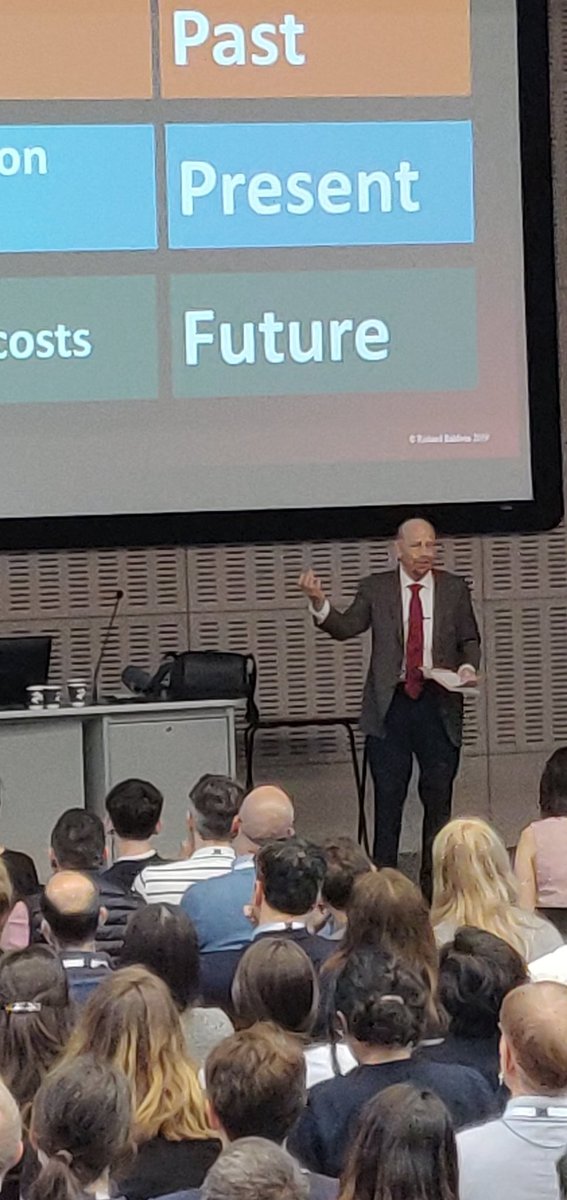 The future of #globalisation is linked to #telemigration and the growth of #trade in services. 
#Technology will allow emerging markets to show their capacity advantage, facilitating the creation new Bangalores across the Global South. 
<a href="/BaldwinRE/">Richard Baldwin</a>'s forecast at #GCEG2022.