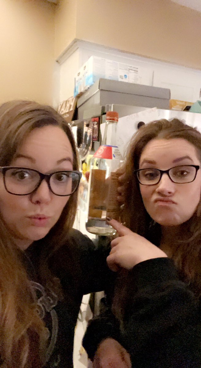 Jenna2Ns's tweet photo. It’s this Bia’s birthday!! 😘@dooz_er https://t.co/QaQRlIdngL